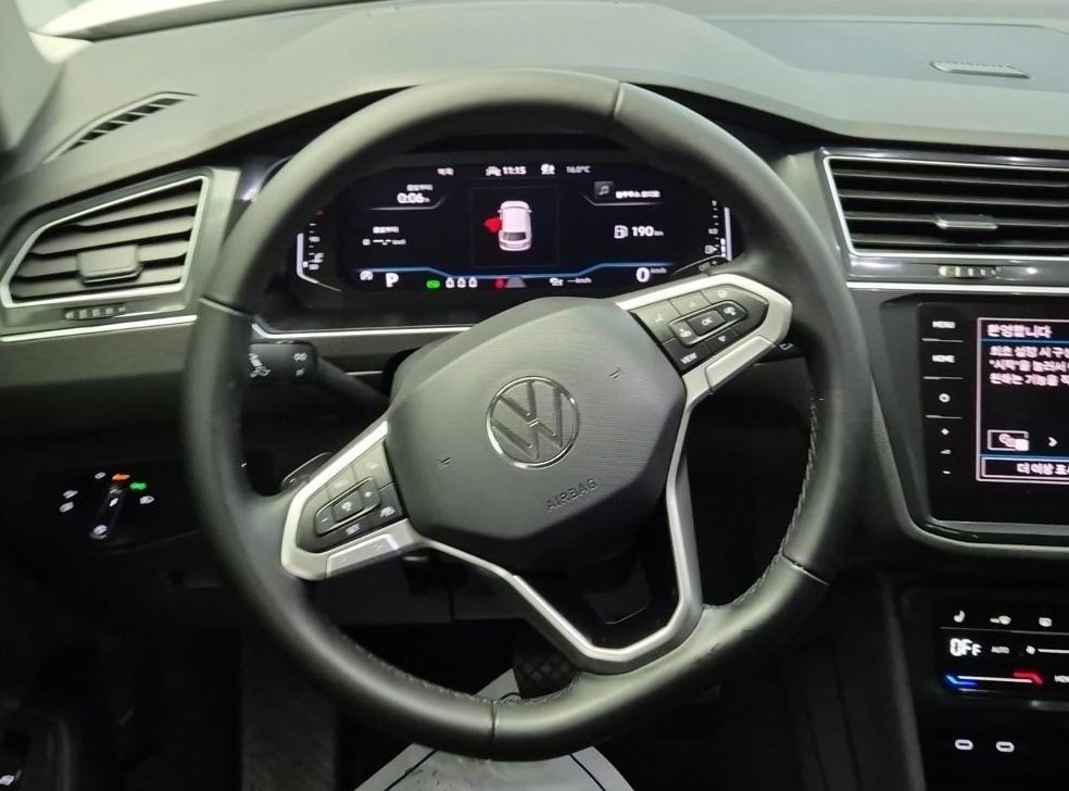 폭스바겐 티구안 2.0 TDI 프레스티지 4모션 사진 10