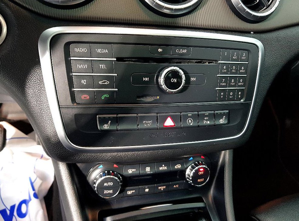 벤츠 CLA 클래스 CLA 200d 4MATIC 사진 12