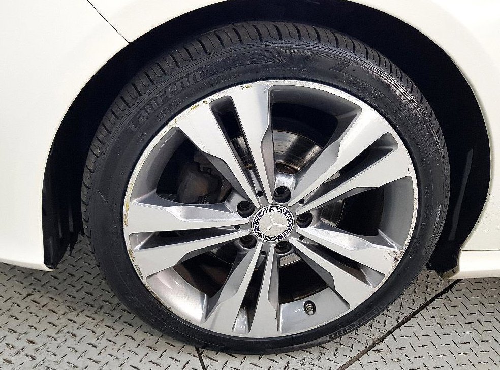 벤츠 CLA 클래스 CLA 200d 4MATIC 사진 20