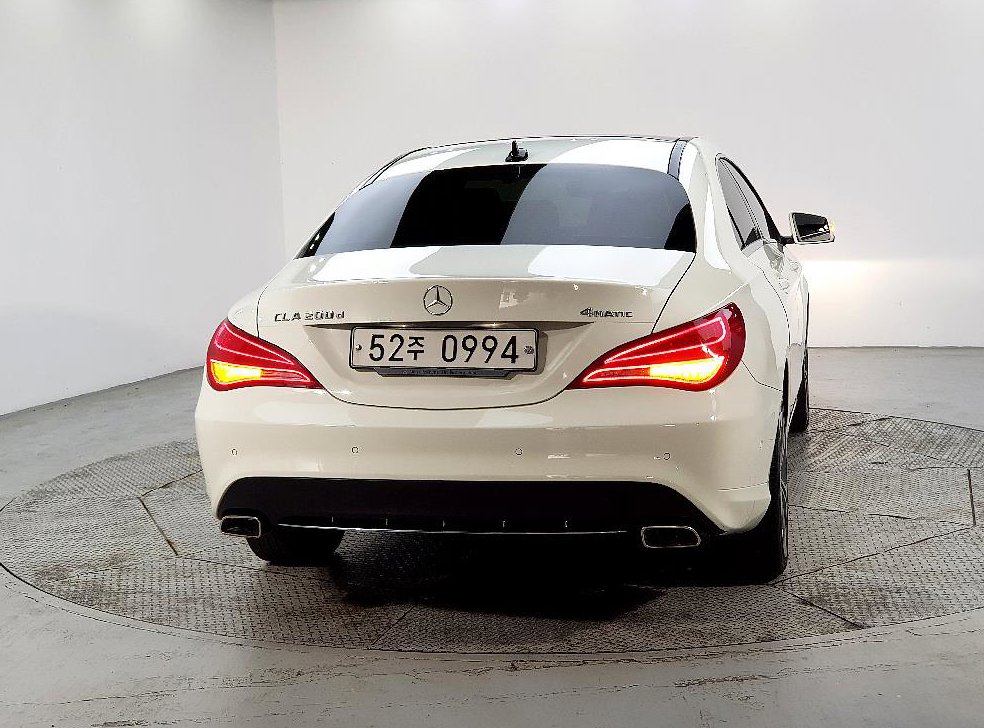 벤츠 CLA 클래스 CLA 200d 4MATIC 사진 3