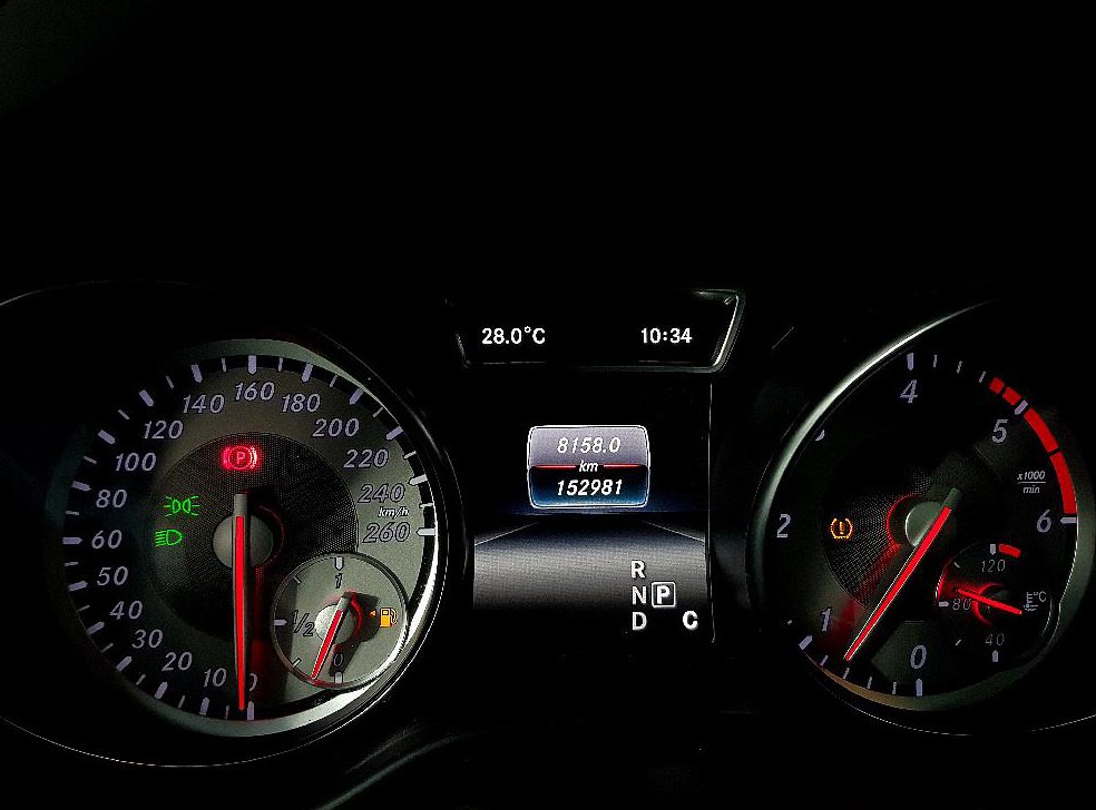 벤츠 CLA 클래스 CLA 200d 4MATIC 사진 7
