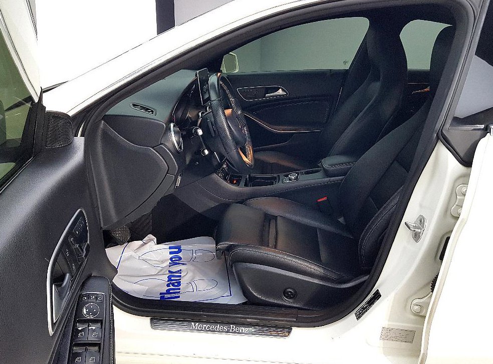 벤츠 CLA 클래스 CLA 200d 4MATIC 사진 8