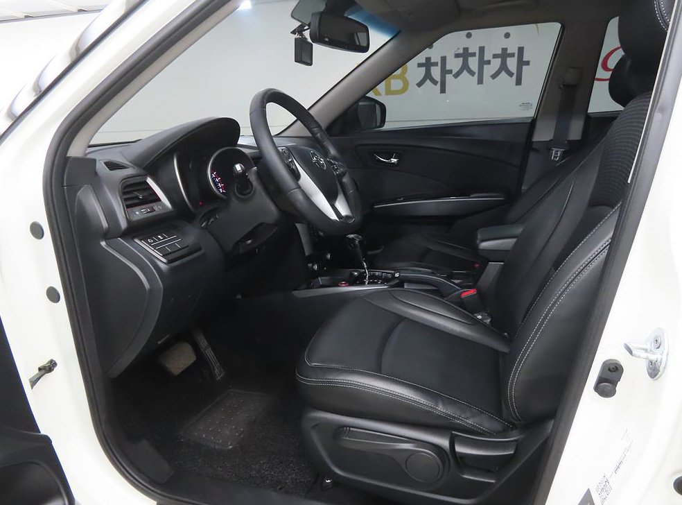 KG모빌리티(쌍용)  티볼리 2WD 가솔린 VX 사진 5