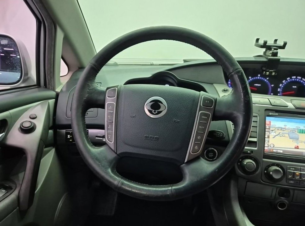 KG모빌리티(쌍용)  코란도 4WD GT 사진 8