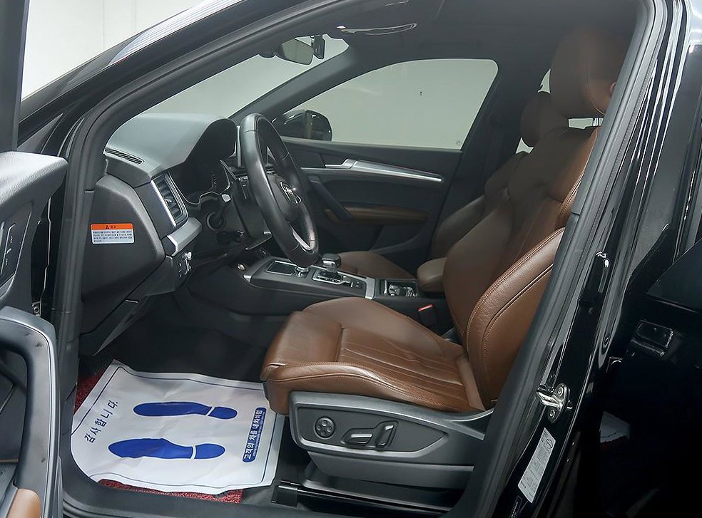 아우디 Q5 45 TFSI 콰트로 사진 11