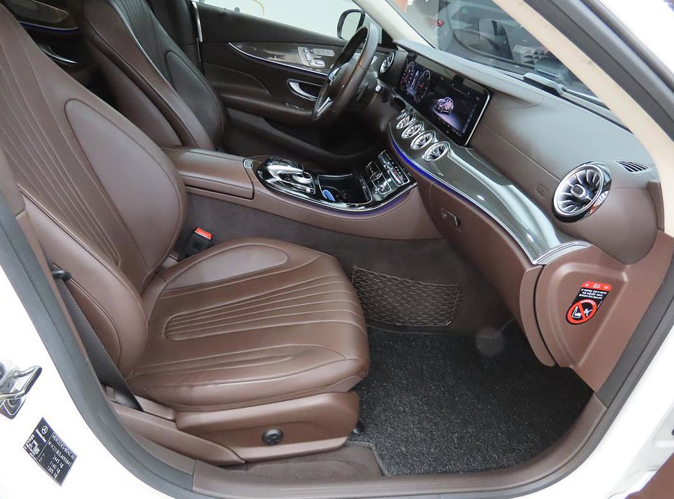 벤츠 CLS 클래스 CLS 300d AMG Line 사진 14