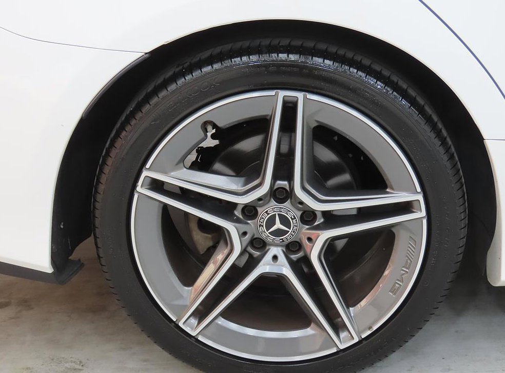 벤츠 CLS 클래스 CLS 300d AMG Line 사진 20