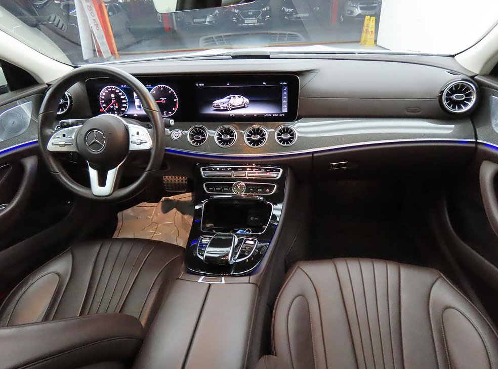 벤츠 CLS 클래스 CLS 300d AMG Line 사진 5