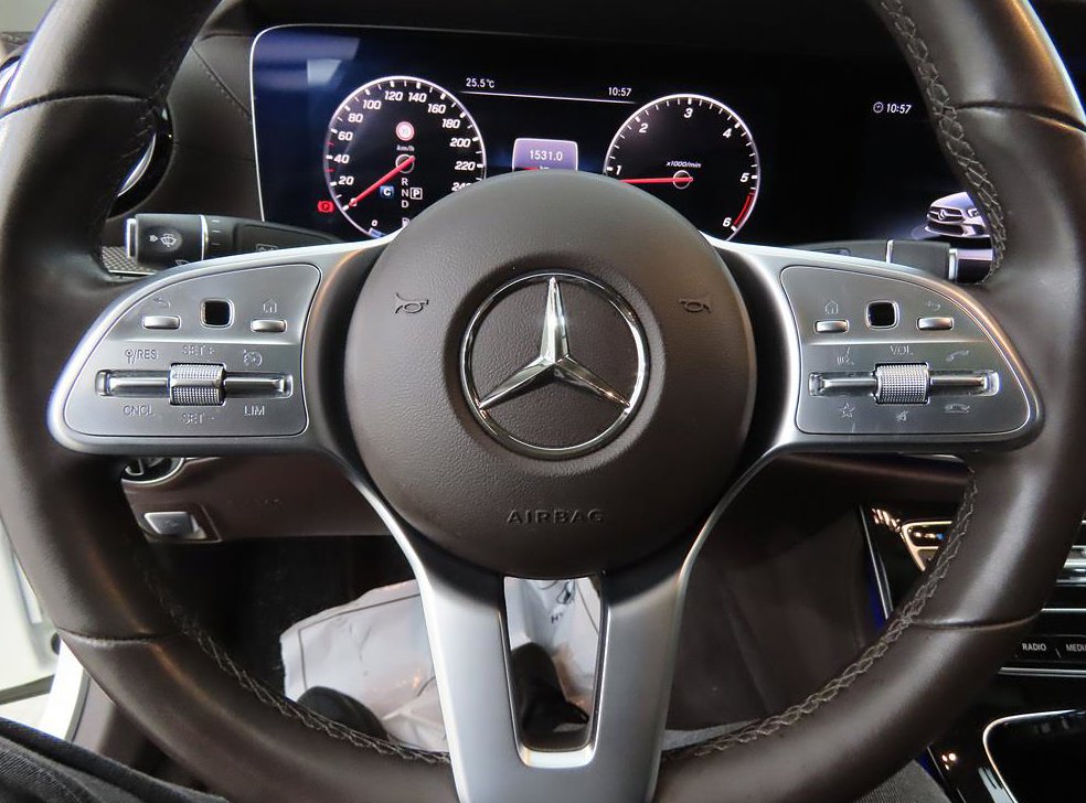 벤츠 CLS 클래스 CLS 300d AMG Line 사진 8