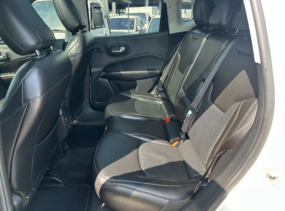 지프 컴패스 2.4 AWD 리미티드 사진 15