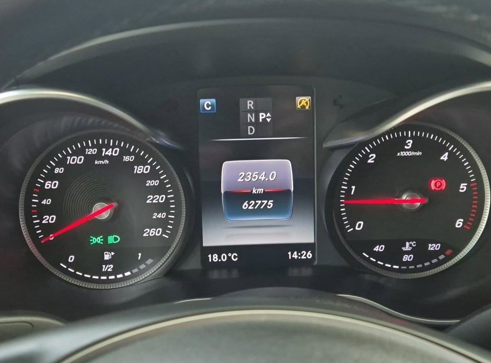 벤츠 C 클래스 C220 d 익스클루시브 사진 6