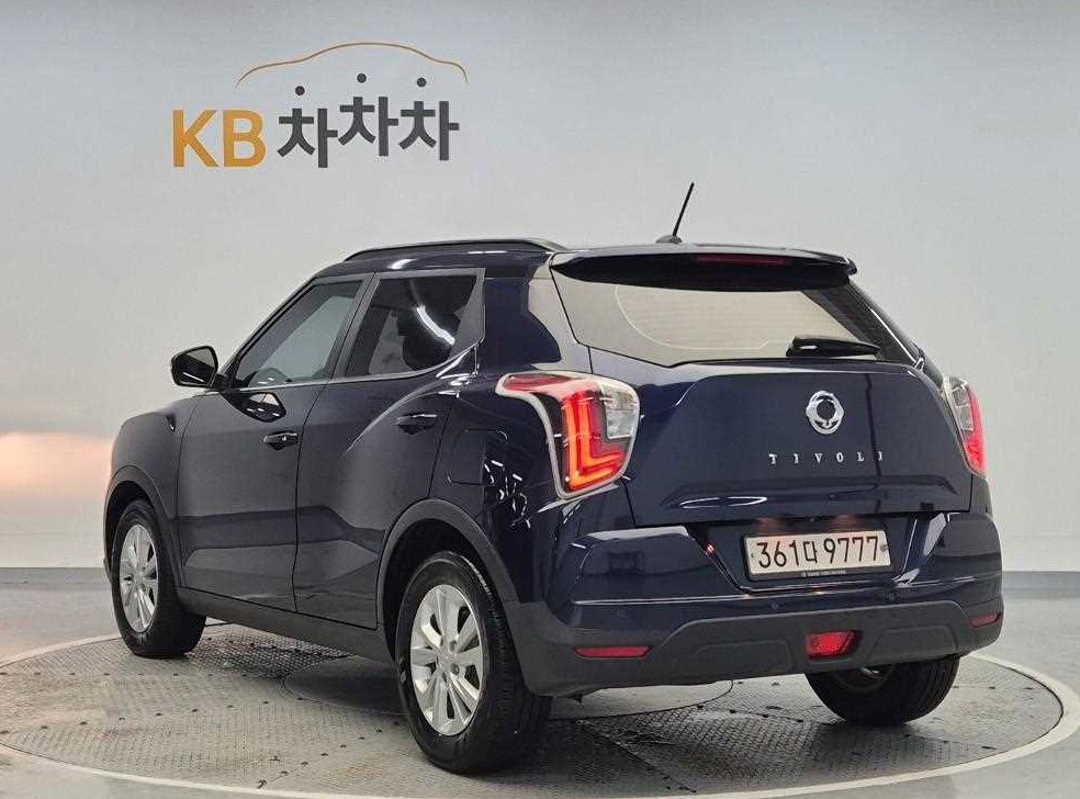 KG모빌리티(쌍용)  티볼리 2WD 디젤 1.6 사진 2