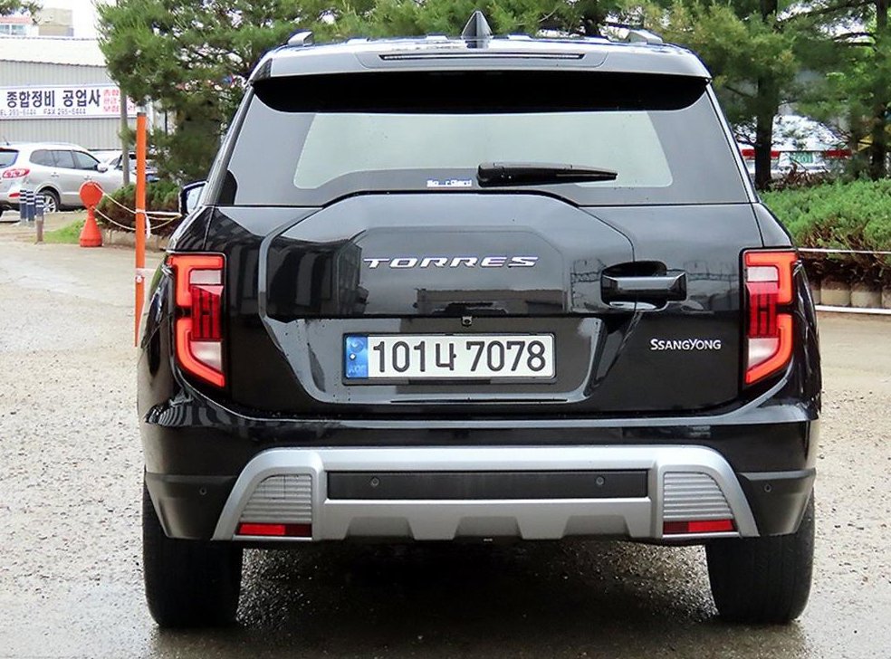 KG모빌리티(쌍용)  토레스 1.5 GDI-T 2WD 사진 4