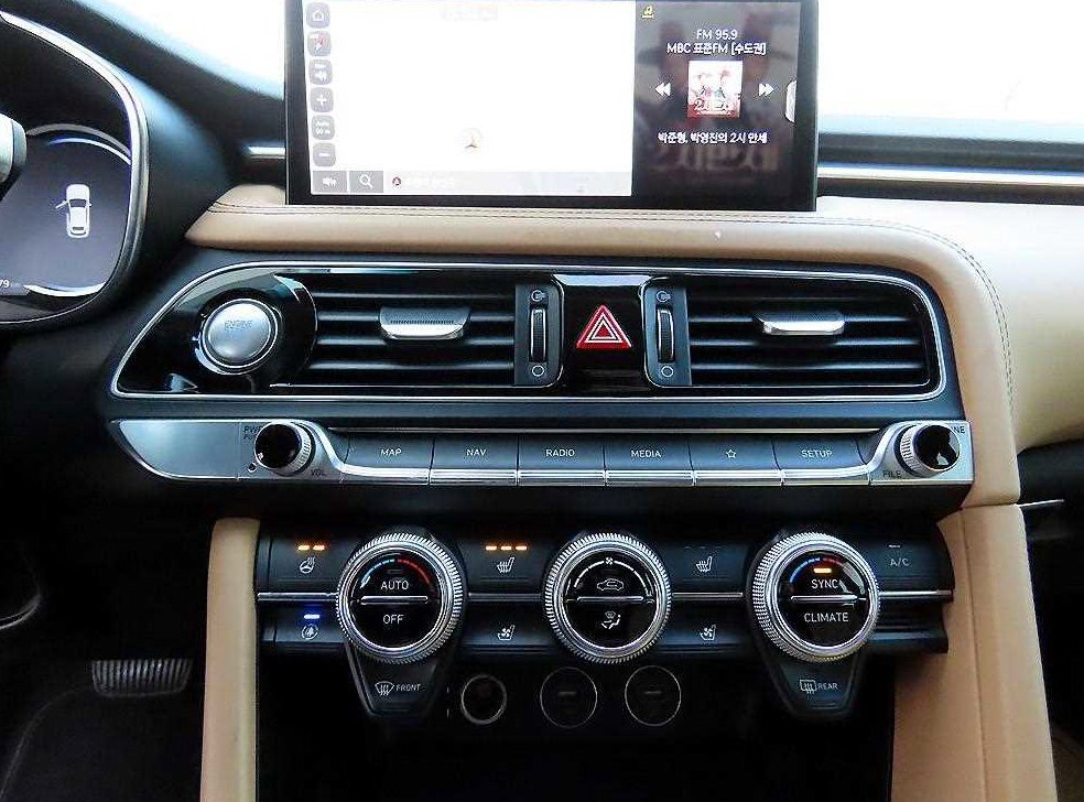 제네시스 G70 가솔린 2.0T 2WD 사진 13