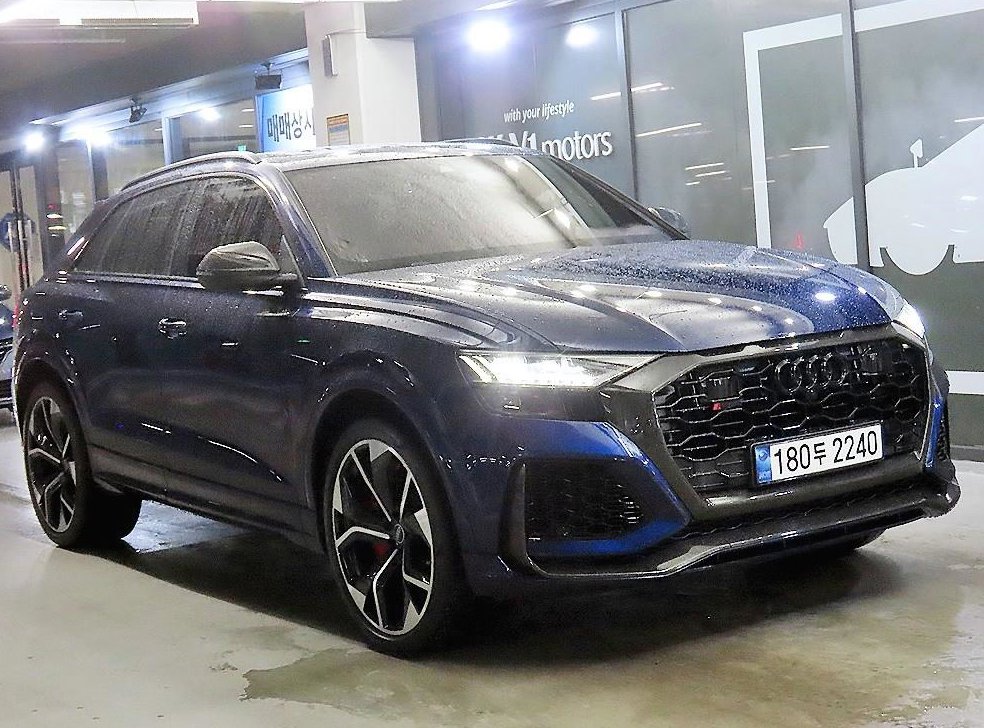 아우디 RSQ8 4.0 TFSI 콰트로