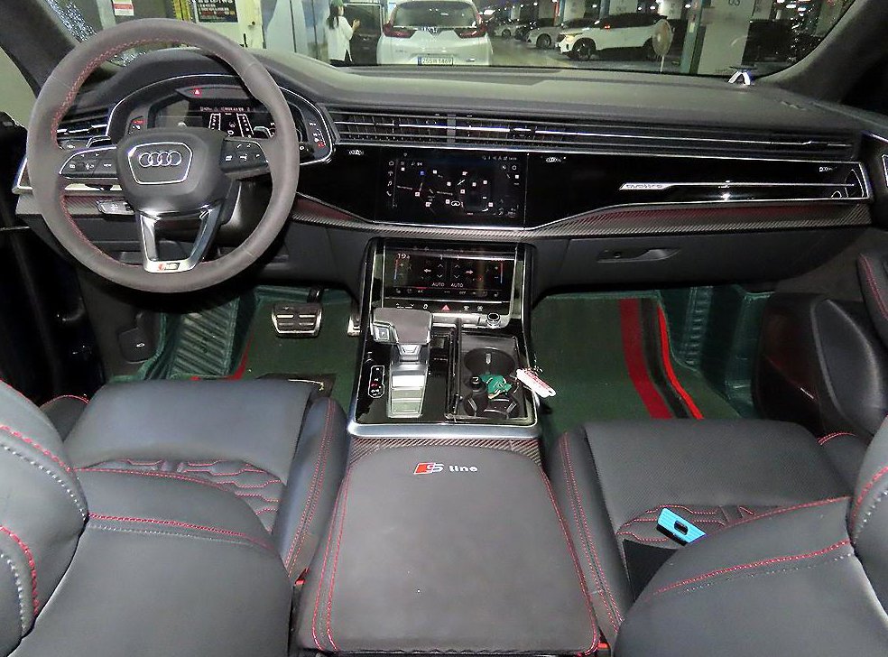 아우디 RSQ8 4.0 TFSI 콰트로 사진 10