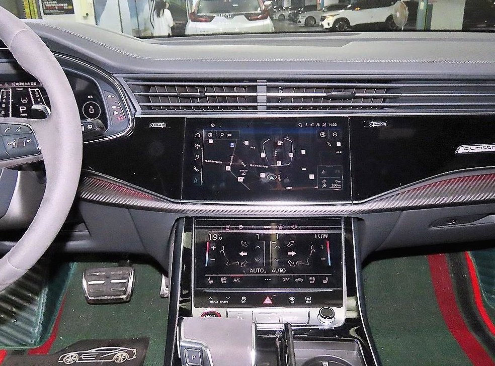 아우디 RSQ8 4.0 TFSI 콰트로 사진 11