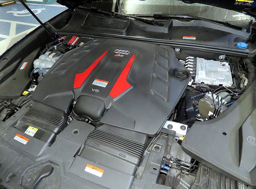 아우디 RSQ8 4.0 TFSI 콰트로 사진 19