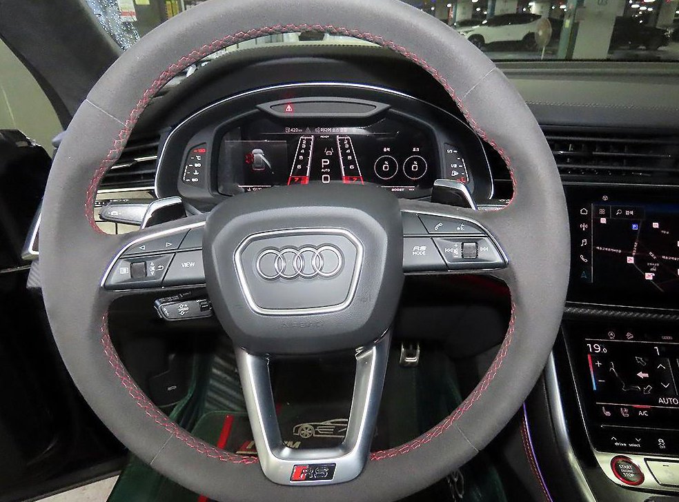 아우디 RSQ8 4.0 TFSI 콰트로 사진 8