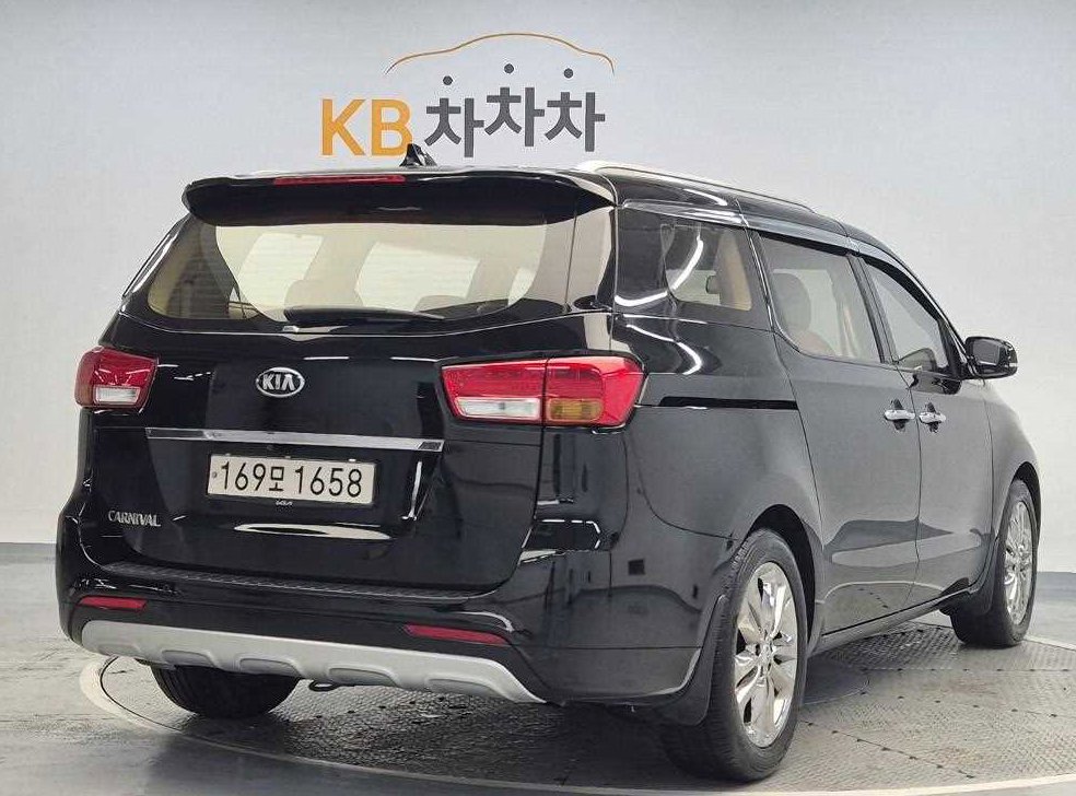 기아 카니발 디젤 9인승 프레스티지 사진 3