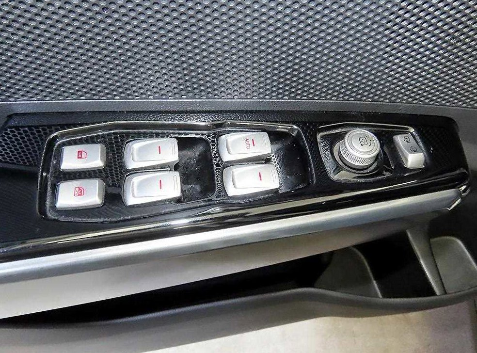KG모빌리티(쌍용)  티볼리 2WD 가솔린 VX 사진 13
