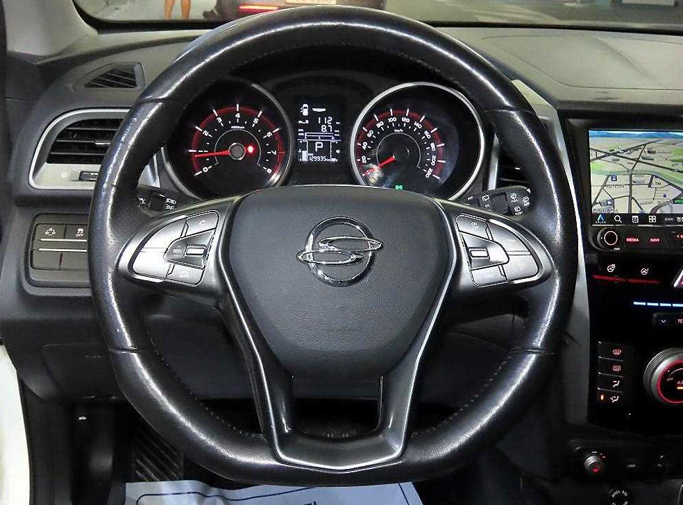 KG모빌리티(쌍용)  티볼리 2WD 가솔린 VX 사진 8