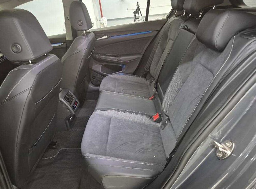 폭스바겐 골프 2.0 TDI 프레스티지 사진 12