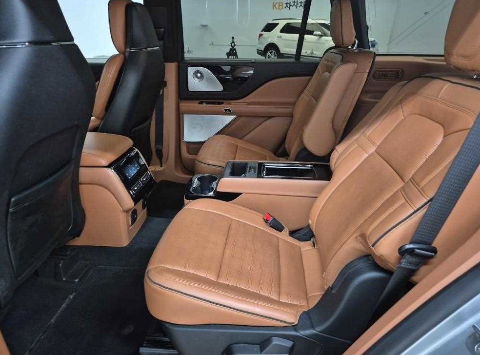 링컨 에비에이터 3.0 블랙라벨 AWD 사진 12