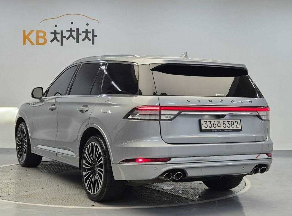 링컨 에비에이터 3.0 블랙라벨 AWD 사진 2