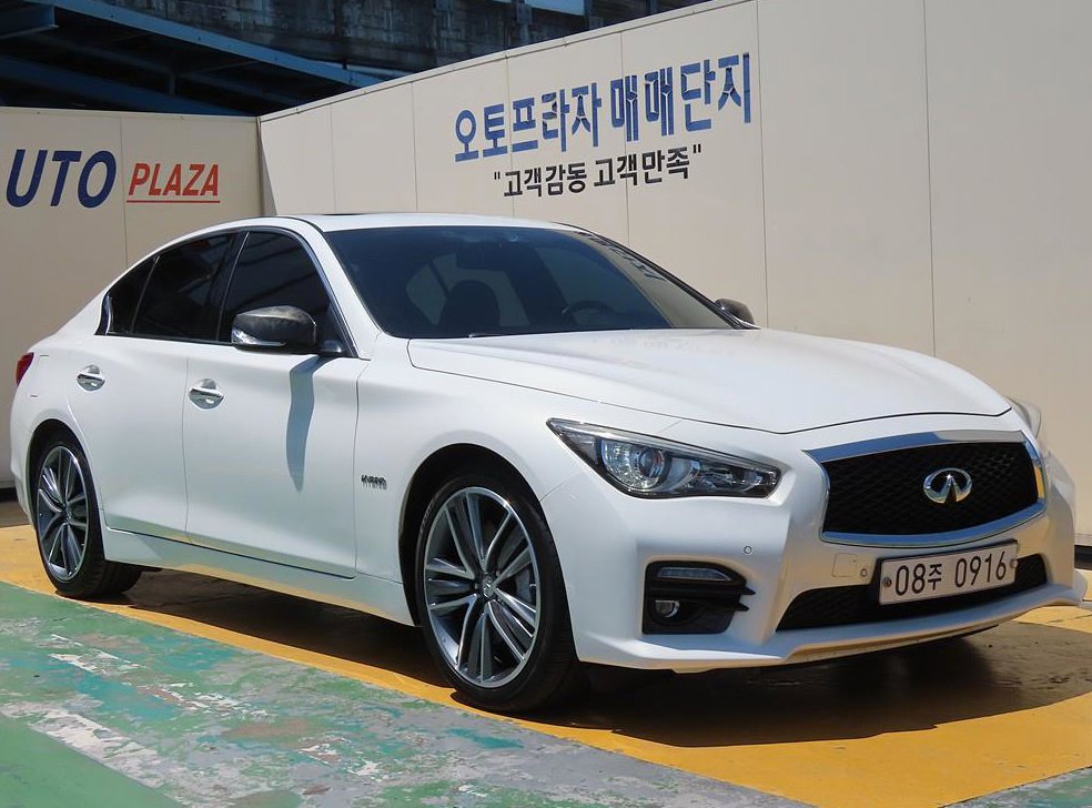 인피니티 Q 3.5 하이브리드