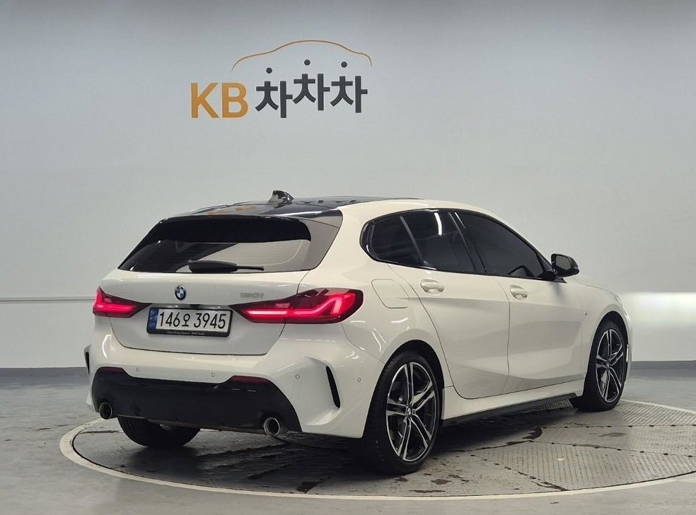 BMW 1시리즈 120i M 스포츠 사진 3