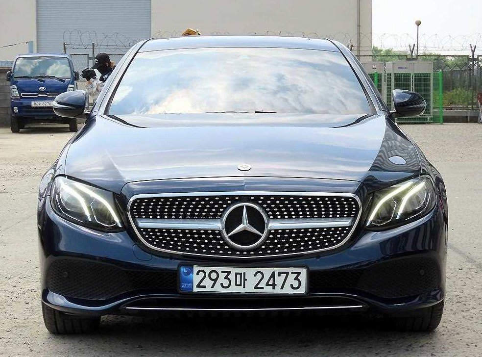 벤츠 E 클래스 E300 아방가르드
