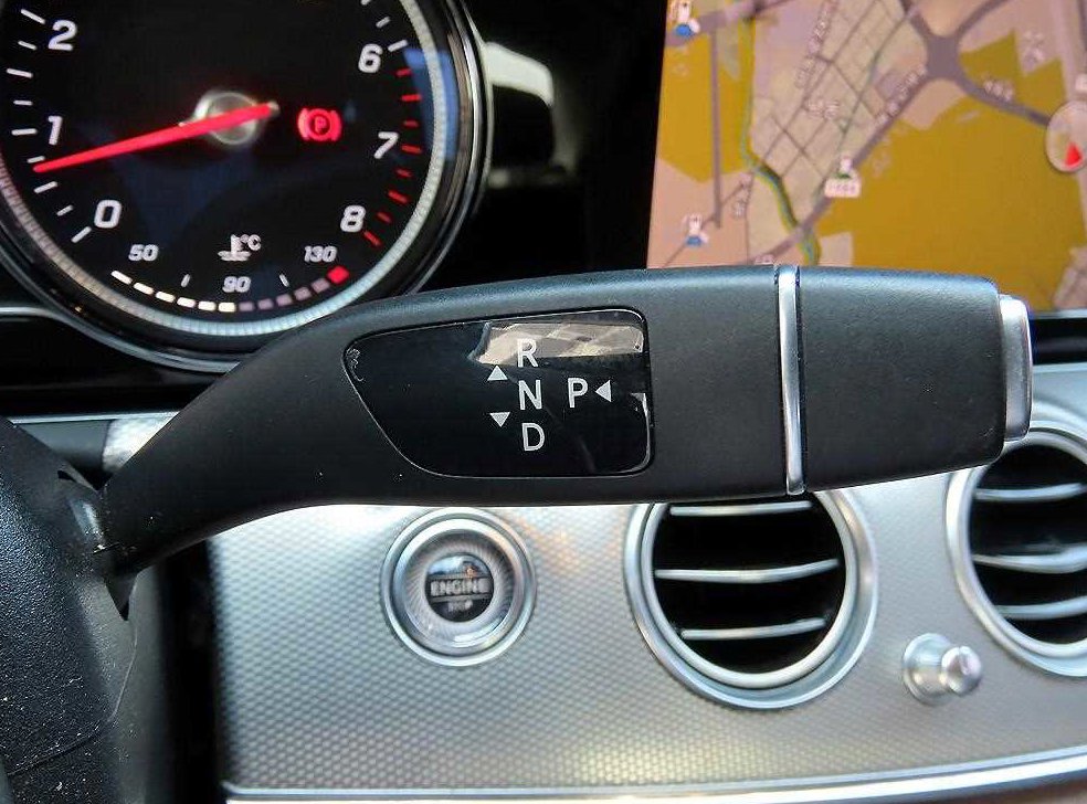 벤츠 E 클래스 E300 아방가르드 사진 10