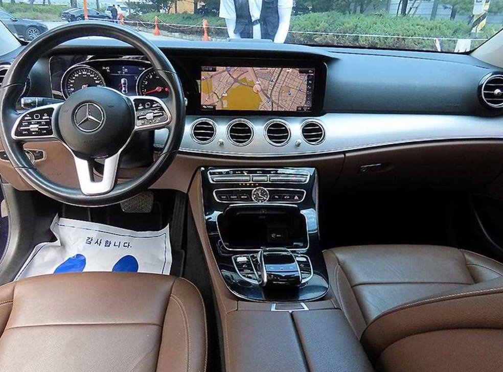 벤츠 E 클래스 E300 아방가르드 사진 7