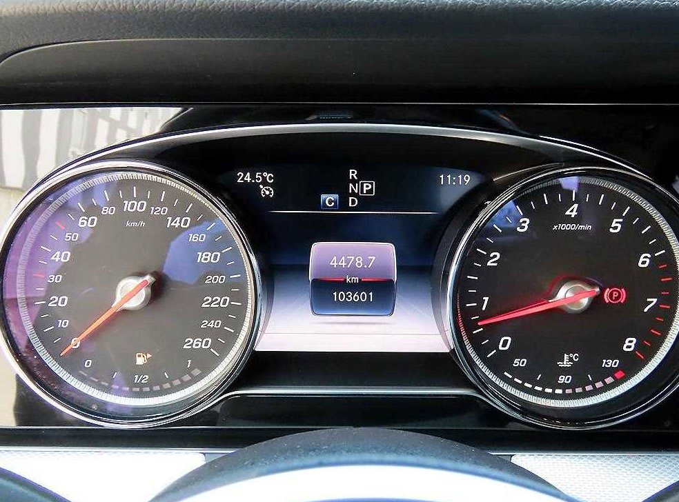 벤츠 E 클래스 E300 아방가르드 사진 9