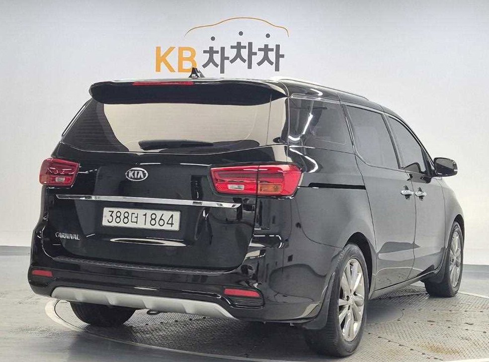 기아 카니발 디젤 9인승 프레스티지 사진 3