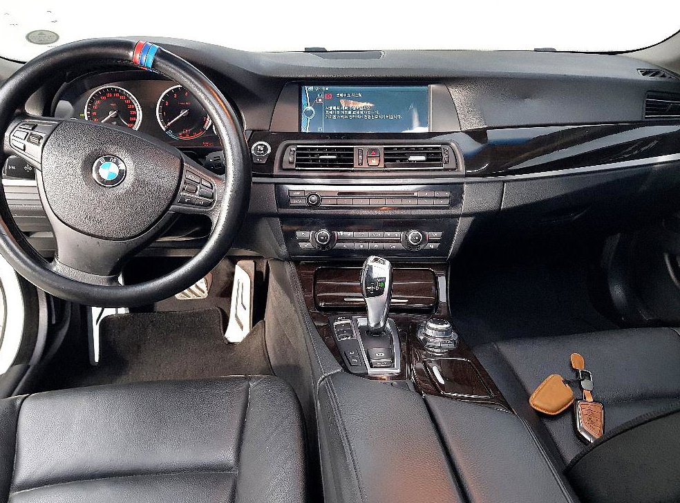 BMW 5시리즈 528i 사진 5