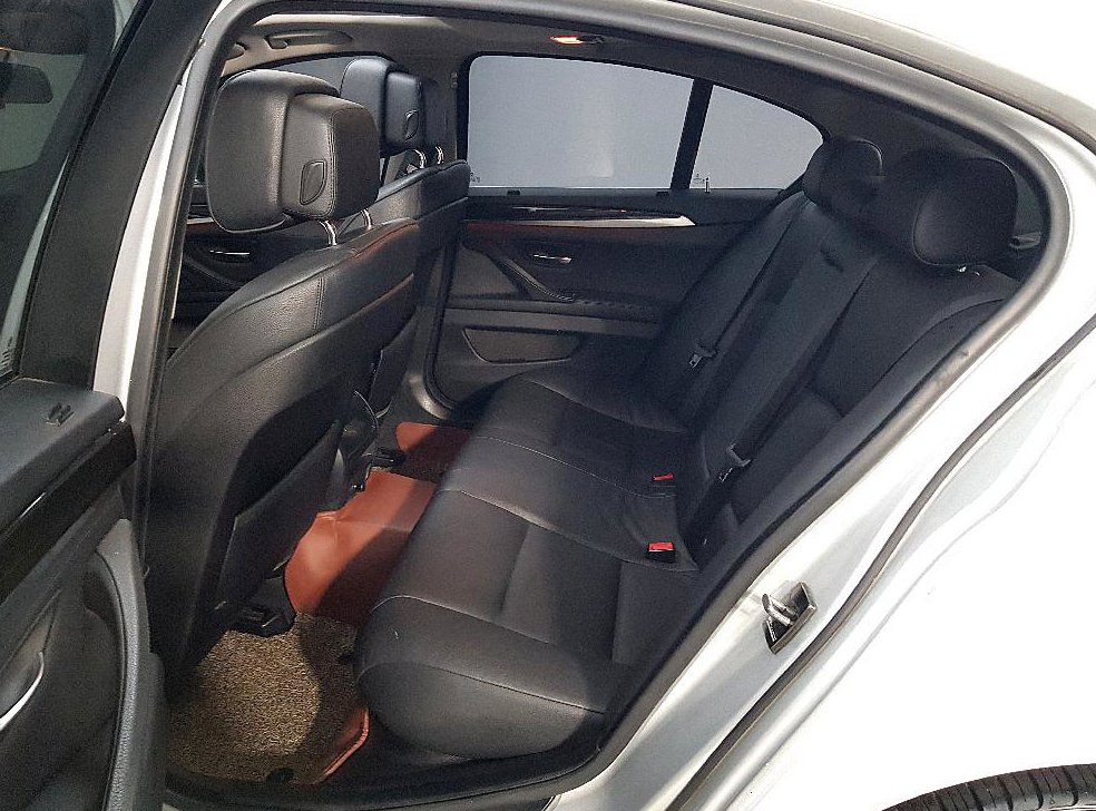 BMW 5시리즈 528i 사진 8
