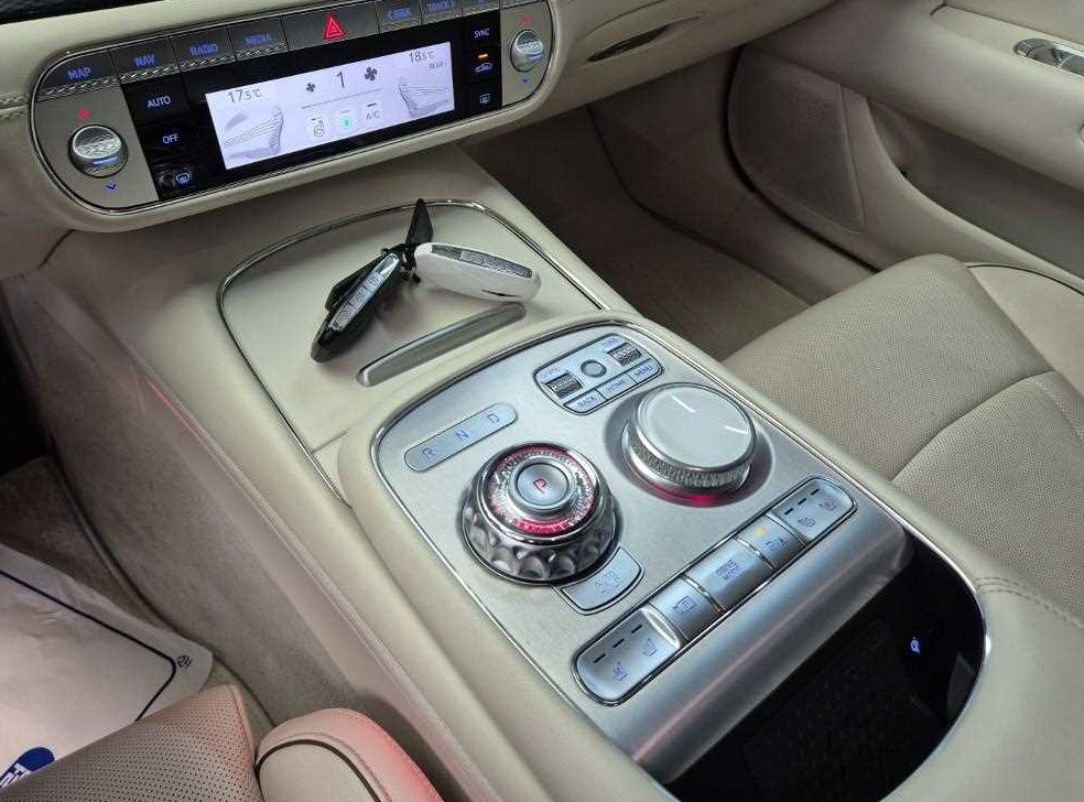 제네시스 G90 3.5T GDI AWD 사진 8