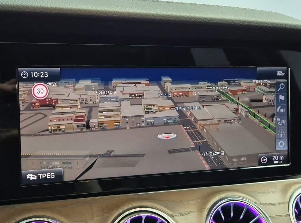 벤츠 E 클래스 E220d 4MATIC 익스클루시브 사진 14