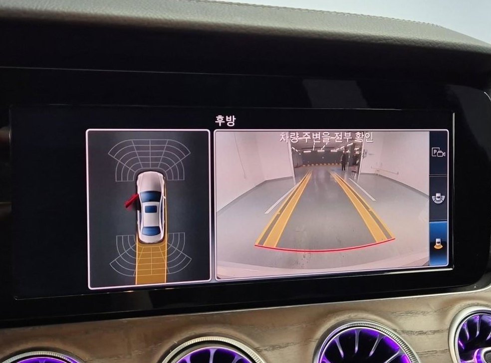 벤츠 E 클래스 E220d 4MATIC 익스클루시브 사진 15