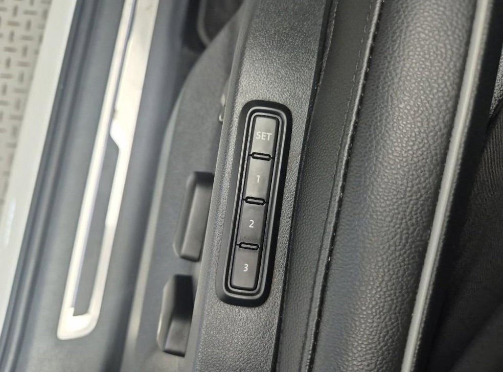 폭스바겐 티구안 2.0 TDI 프리미엄 사진 15