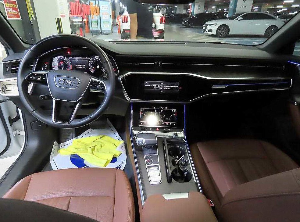 아우디 A6 45 TFSI 프리미엄 사진 10