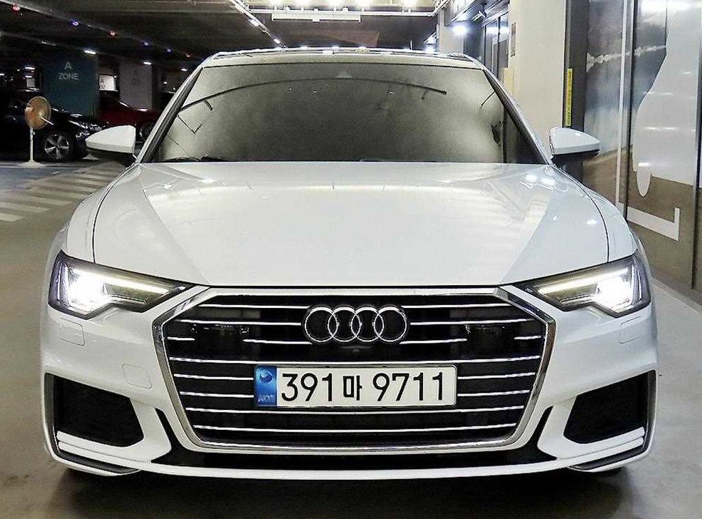 아우디 A6 45 TFSI 프리미엄 사진 2