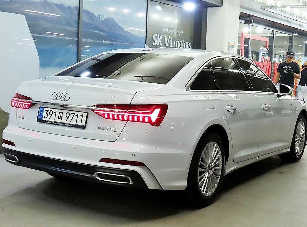 아우디 A6 45 TFSI 프리미엄 사진 4