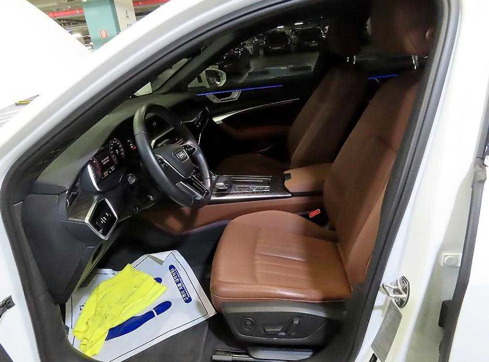 아우디 A6 45 TFSI 프리미엄 사진 6