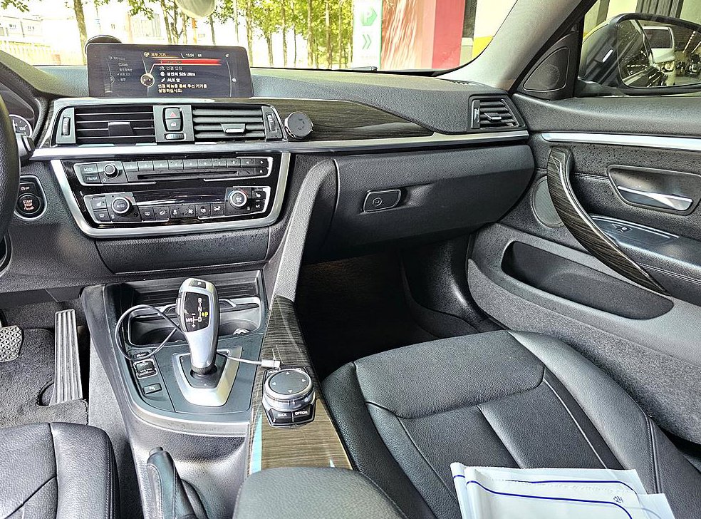 BMW 4시리즈 420d 그란쿠페 럭셔리 사진 10