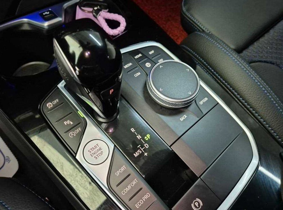 BMW 2시리즈 220i M 스포츠 사진 8