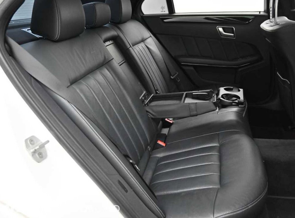 벤츠 E 클래스 E300 아방가르드 사진 12