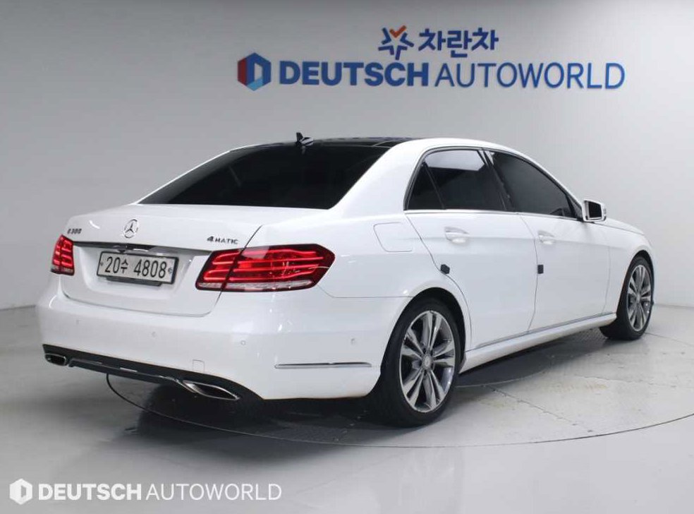 벤츠 E 클래스 E300 아방가르드 사진 2